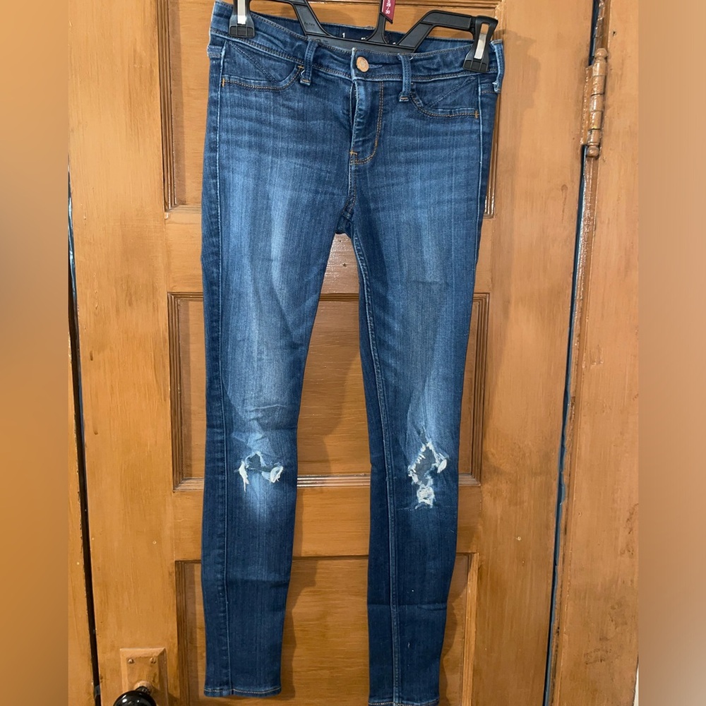 Hollister Dark Wash Low Rise Ripped Jean Leggings